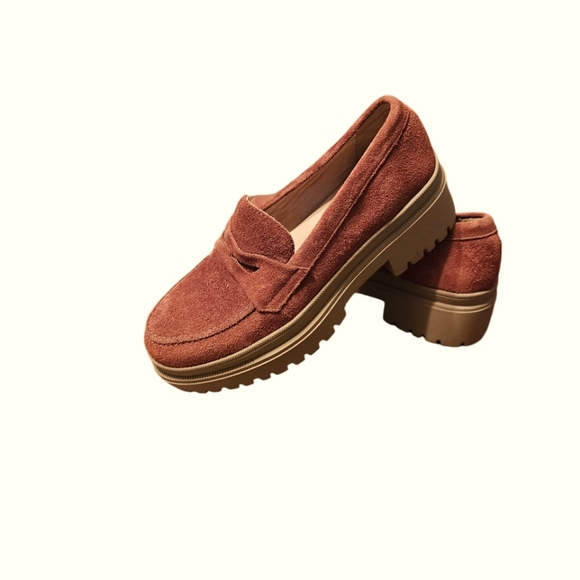 Patina Women's Suede Rust Loafers Size 7 - Picture 2 of 8